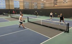 Thảm Sân Pickleball Trong Nhà